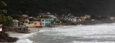 praiadaarmaoflorianpolis23510ressaca40x15webMD.jpg
