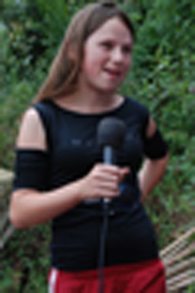 fotopg11luanacolorMD.jpg