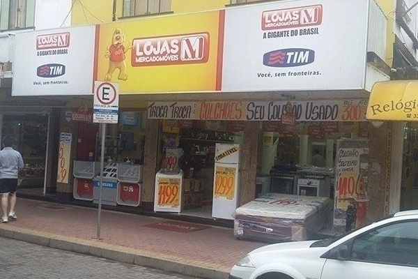 Loja de eletrodomsticos  assaltada  luz do dia no Centro de Gaspar