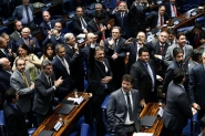 Processo de impeachment  aberto e Dilma  afastada por at 180 dias