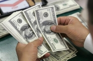 Dlar opera em alta nesta sexta-feira e chega a passar de R$ 3,26