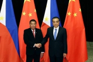 Duterte rompe com EUA e alinha Filipinas com a China