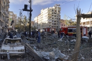 Ataque com carro-bomba deixa 8 mortos e 100 feridos na Turquia