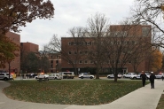 Suspeito  morto aps deixar 9 feridos em campus de Universidade de Ohio