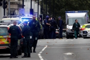 Polcia libera motorista que atropelou pedestres perto de museu em Londres