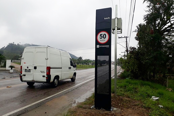 Instalao das lombadas eletrnicas de Gaspar termina at o fim do ano