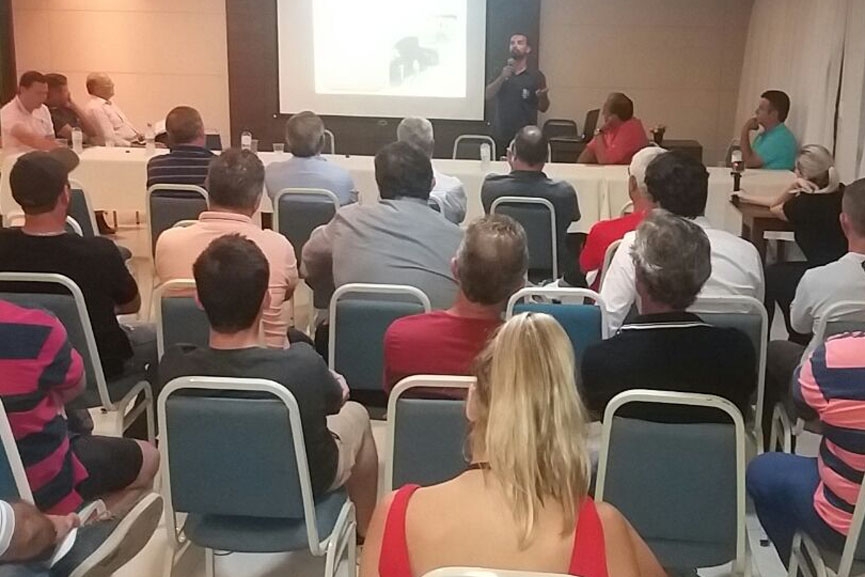 Extrao de areia no Rio Itaja-Au  tema de reunio em Gaspar