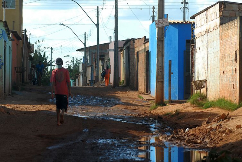 Mais de 40% dos brasileiros at 14 anos vivem em situao de pobreza