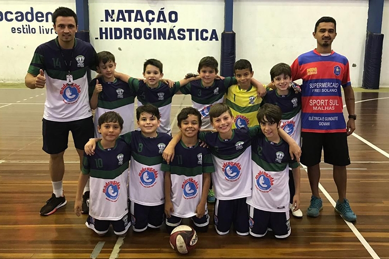 Equipe gasparense de futsal vence campeonato em BC