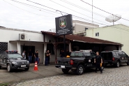 Polcia Civil cumpre sete mandados de busca e apreenso e trs de priso preventiva em Gaspar