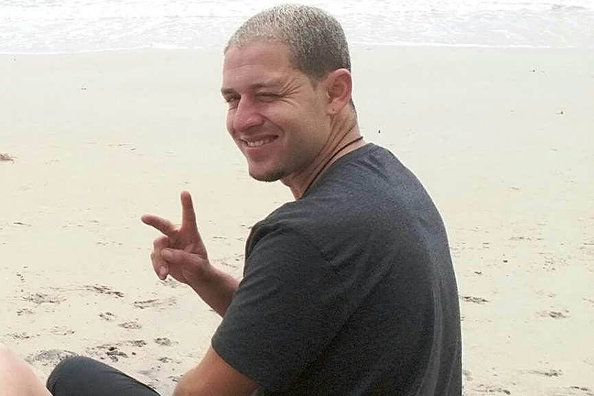 Jri popular condena rus a 12 e 17 anos de priso por morte de turista em Florianpolis