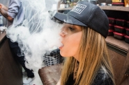 Doena ligada a cigarros eletrnicos mata 6 nos EUA