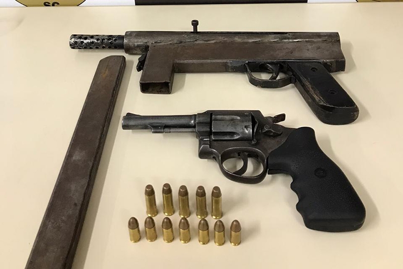 Polcia Civil prende homem com submetralhadora em Gaspar