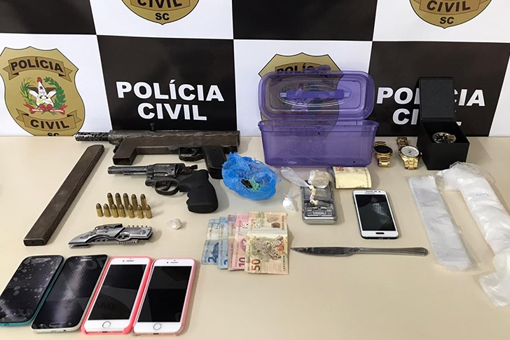 Trs pessoas que participaram de tentativa de assassinato em Gaspar so presas