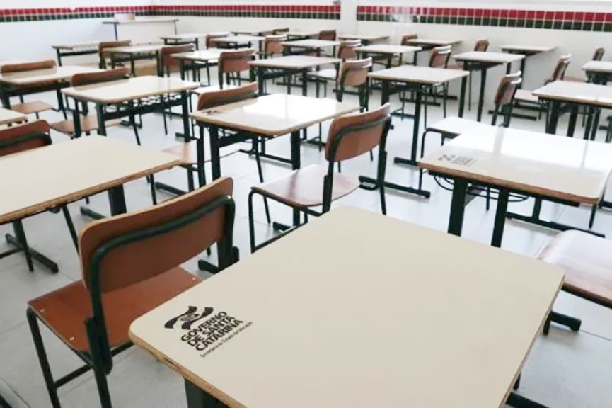 Estado mantm aulas presenciais aps professores optarem pelo formato online