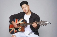 Cantor sertanejo de Gaspar cresce no mundo artstico