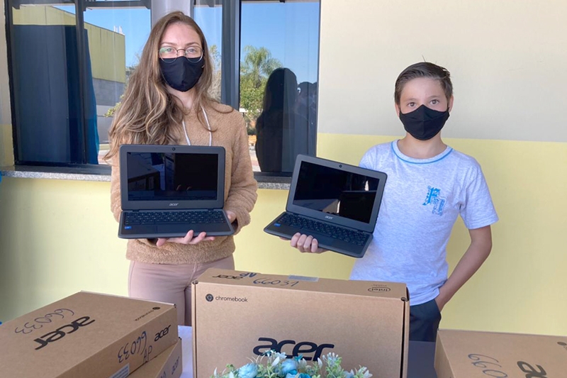 Prefeitura continua distribuio de chromebooks em escolas de Gaspar