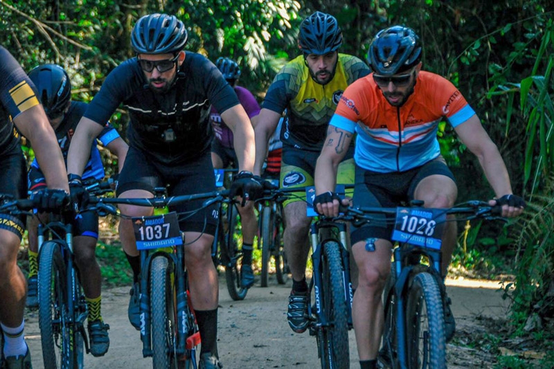 Atletas de Ilhota vencem competio de mountain bike em Nova Trento
