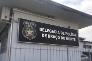 Mulher com medidas protetivas contra ex  esfaqueada na frente de filhos em SC