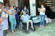 Paciente do Hospital Santa Isabel recebe alta aps mais de dois meses internado e ganha surpresa