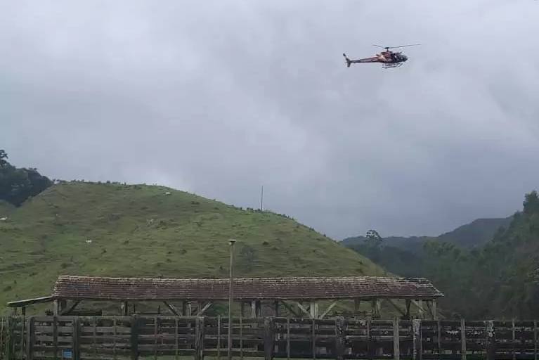 Helicptero Arcanjo socorre homem atacado por bovino em Apina