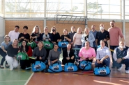 Educao e FMEL entregam kits de materiais esportivos para escolas da rede municipal