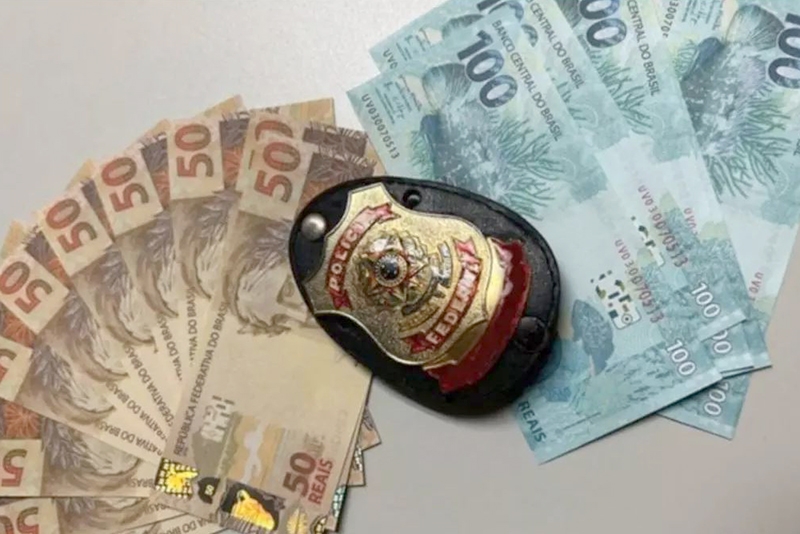 Blumenauense  preso aps comprar dinheiro falso na internet