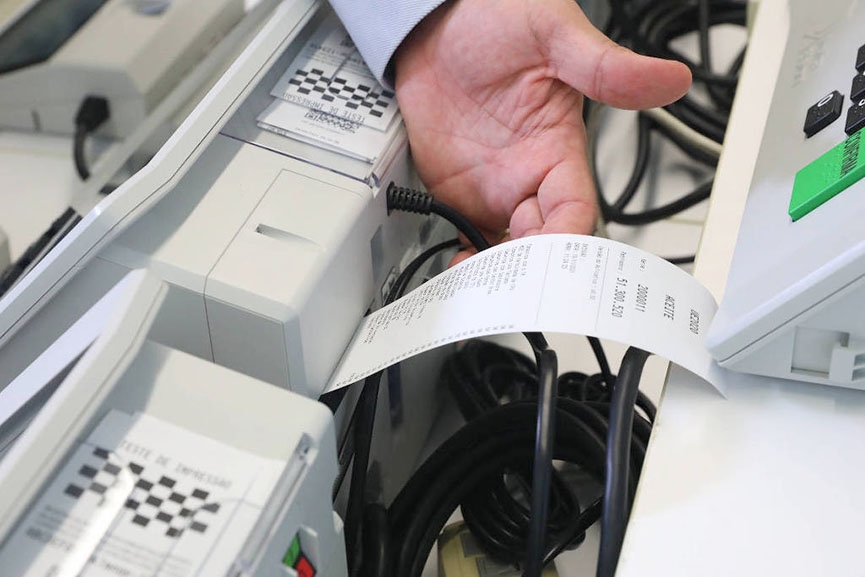 Eleies 2022: Foras Armadas vo fazer apurao paralela de urnas em tempo real