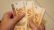 Oramento de 2024 prev salrio mnimo de R$1.421,00