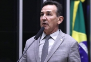 Deputado quer permitir patrocnio de empresas de bebidas no alcolicas no uniforme de atletas