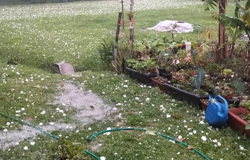 Mulher  hospitalizada aps ser atingida na cabea por granizo em SC