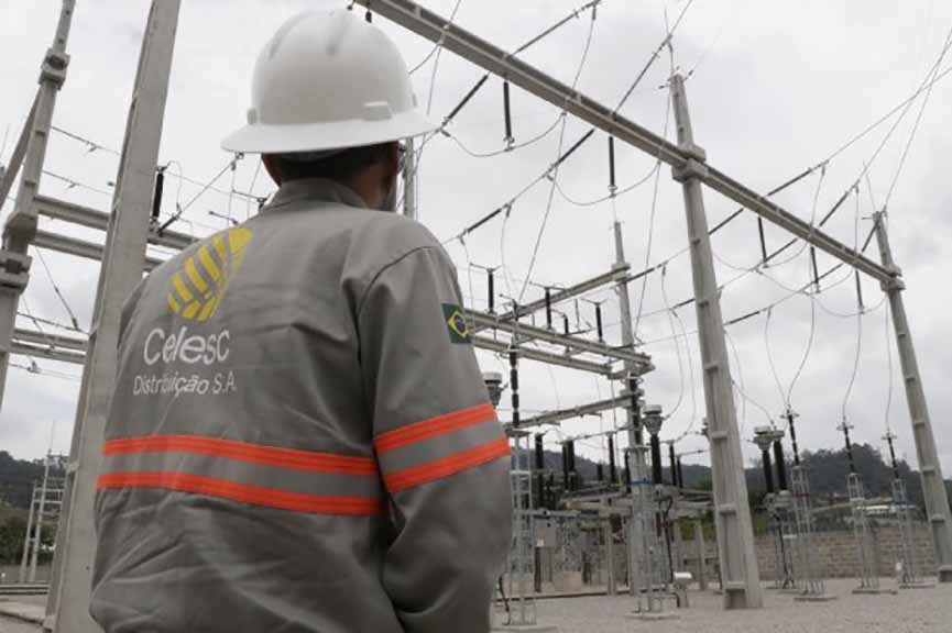 Celesc pode realizar desligamentos pontuais de energia no fim de semana