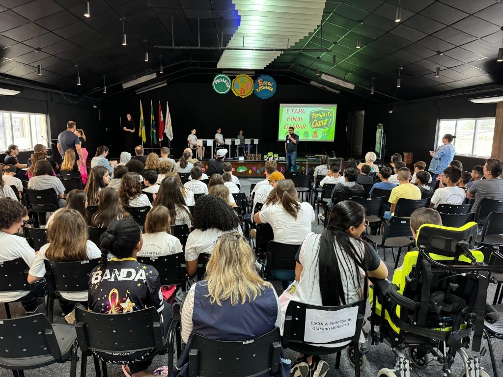 Alunos da Anacleto Cardoso vo representar Gaspar na fase regional do Trnsito Quiz