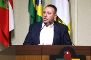 Cmara de Gaspar doa veculo adaptado para cadeirantes para secretaria de Sade e Fundao de Esportes