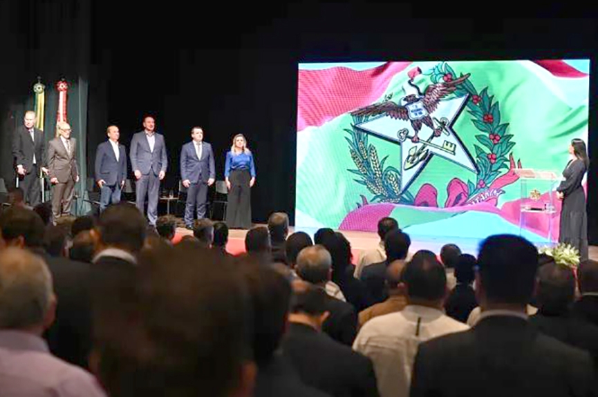 Ao conjunta repassa R$150 milhes para municpios atingidos pelas chuvas em SC