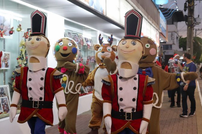 Prefeitura leva a magia do Natal aos bairros de Gaspar