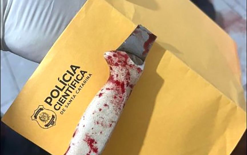 Homem esfaqueia ex-namorada e acaba morto em abordagem da PM em Itaja