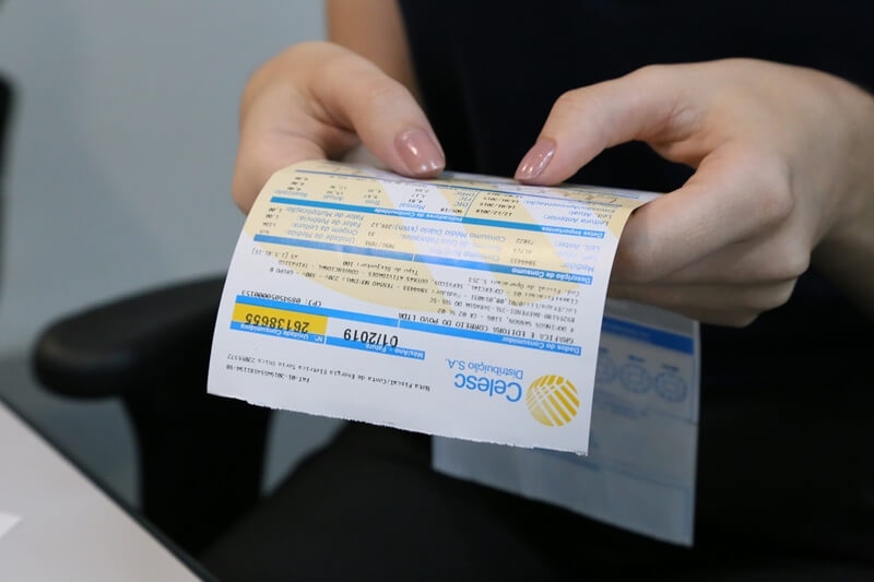 Celesc anuncia reajuste na conta de energia eltrica a partir desta quinta
