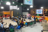 Mulheres da rede municipal de educao em Gaspar assistem palestra sobre violncia domstica