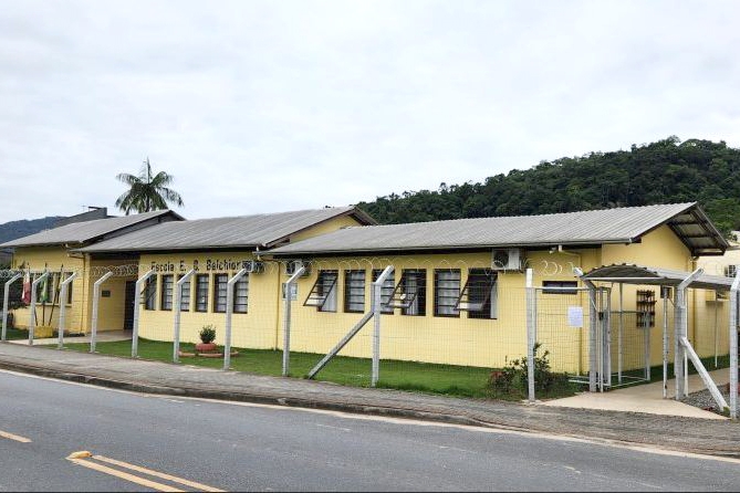 Vereadores de Gaspar aprovam mudana no nome da Escola Belchior 