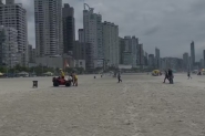 Lancha atropela e mata banhista na Praia Central de Balnerio Cambori