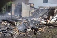 Incndio destri casa e mata idosa em Florianpolis