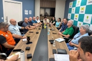 Secretrios e superintendentes participam da primeira reunio com prefeito de Gaspar