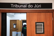 Homem  condenado por tentar matar colegas de trabalho a facadas no refeitrio da empresa