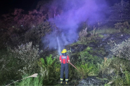 Incndio em rea de mata prxima a confeco  registrado no Gaspar Mirim