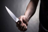 Homem bbado tenta agredir mulher e acaba ferindo filho com faca em Blumenau