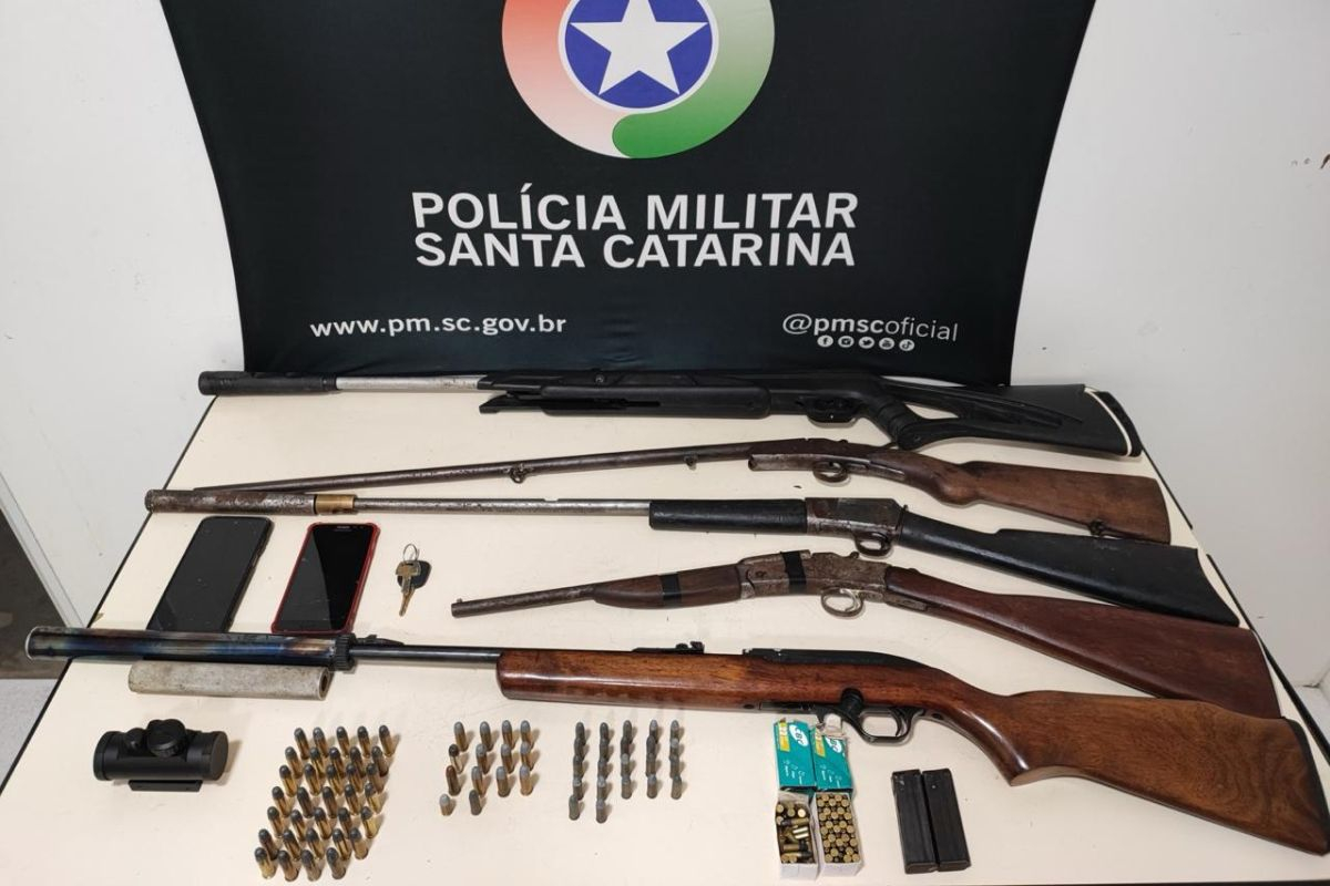 Enteado tenta matar padrasto com tiro no rosto e acaba preso em Blumenau
