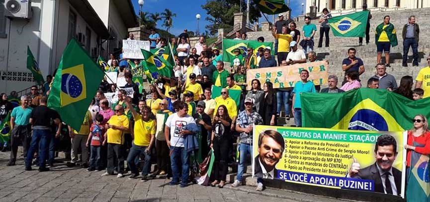 Resultado de imagem para Quem foi na manifestaÃ§Ã£o fez papel de bobo