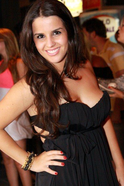 camilarodriguesemersontoucheimagecare400x600MD.jpg