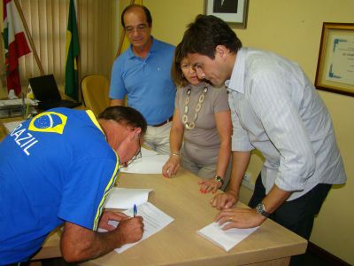 fotopg12abrecolorMD.jpg